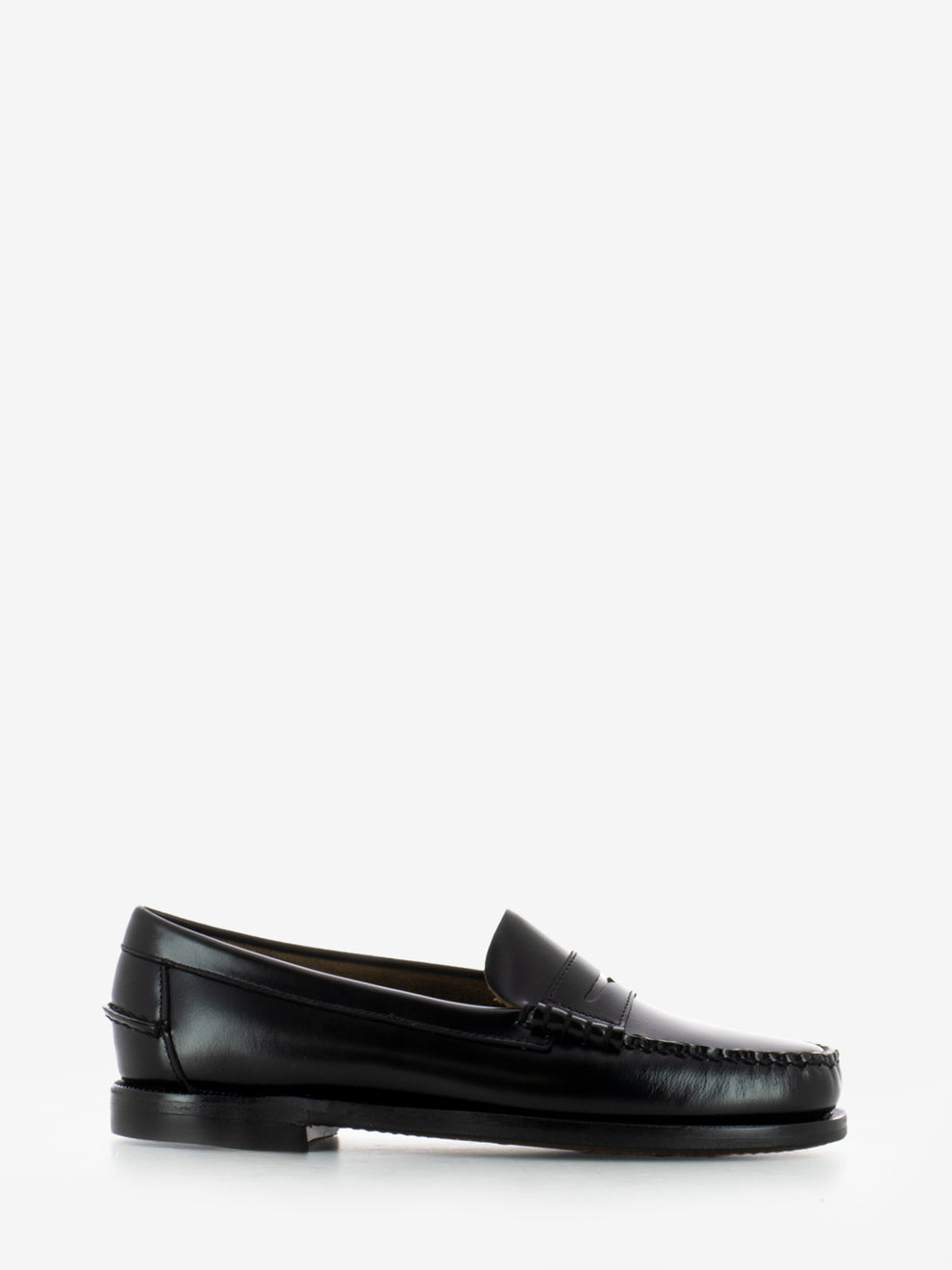 Classic W Dan black moccasins