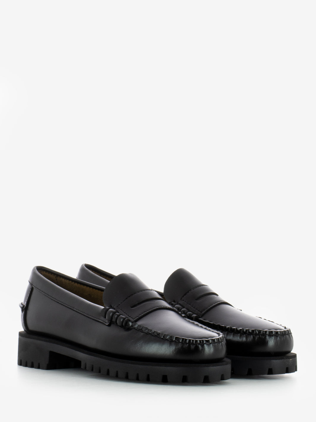 Dan Lug Woman Moccasins black