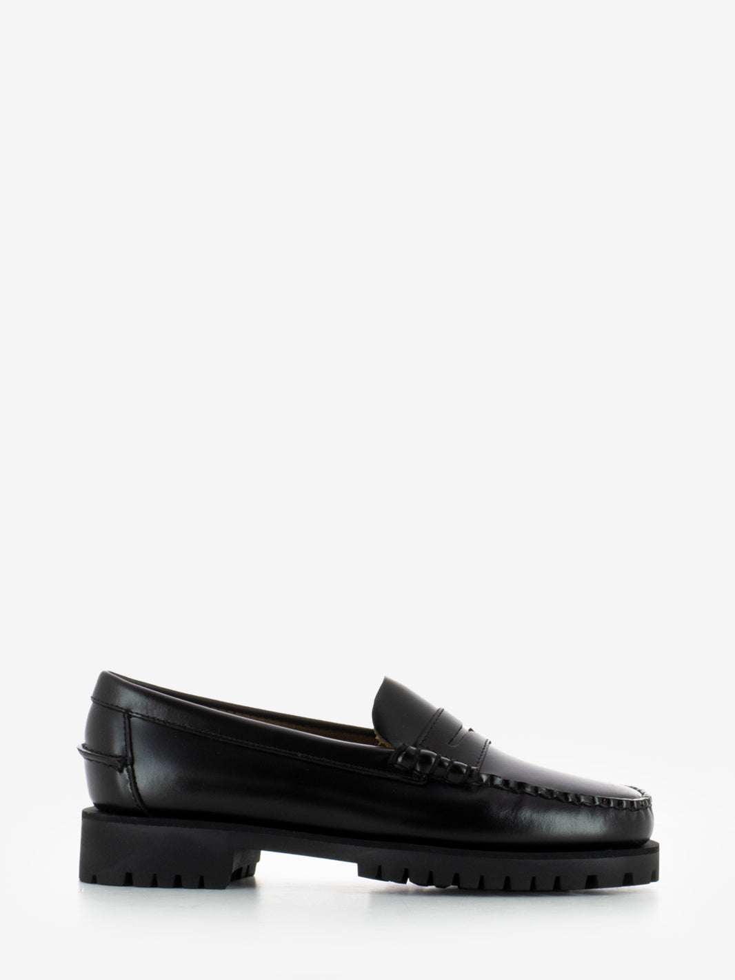 Dan Lug Woman Moccasins black