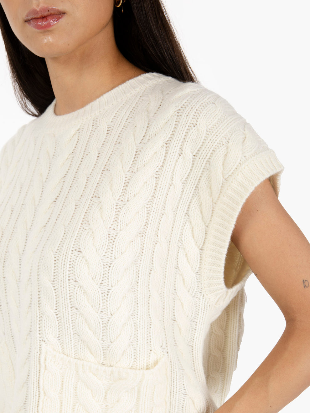 Ivory Bastienne Vest