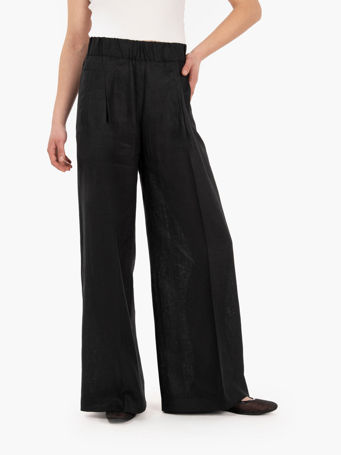 Jhonny black linen trousers