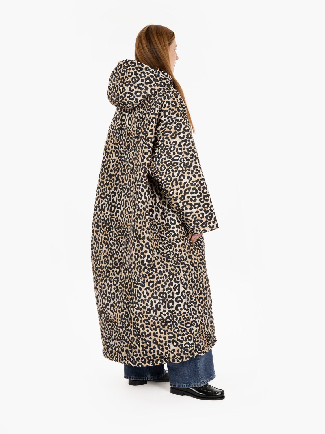 Piumino lungo con cappuccio snow leopard