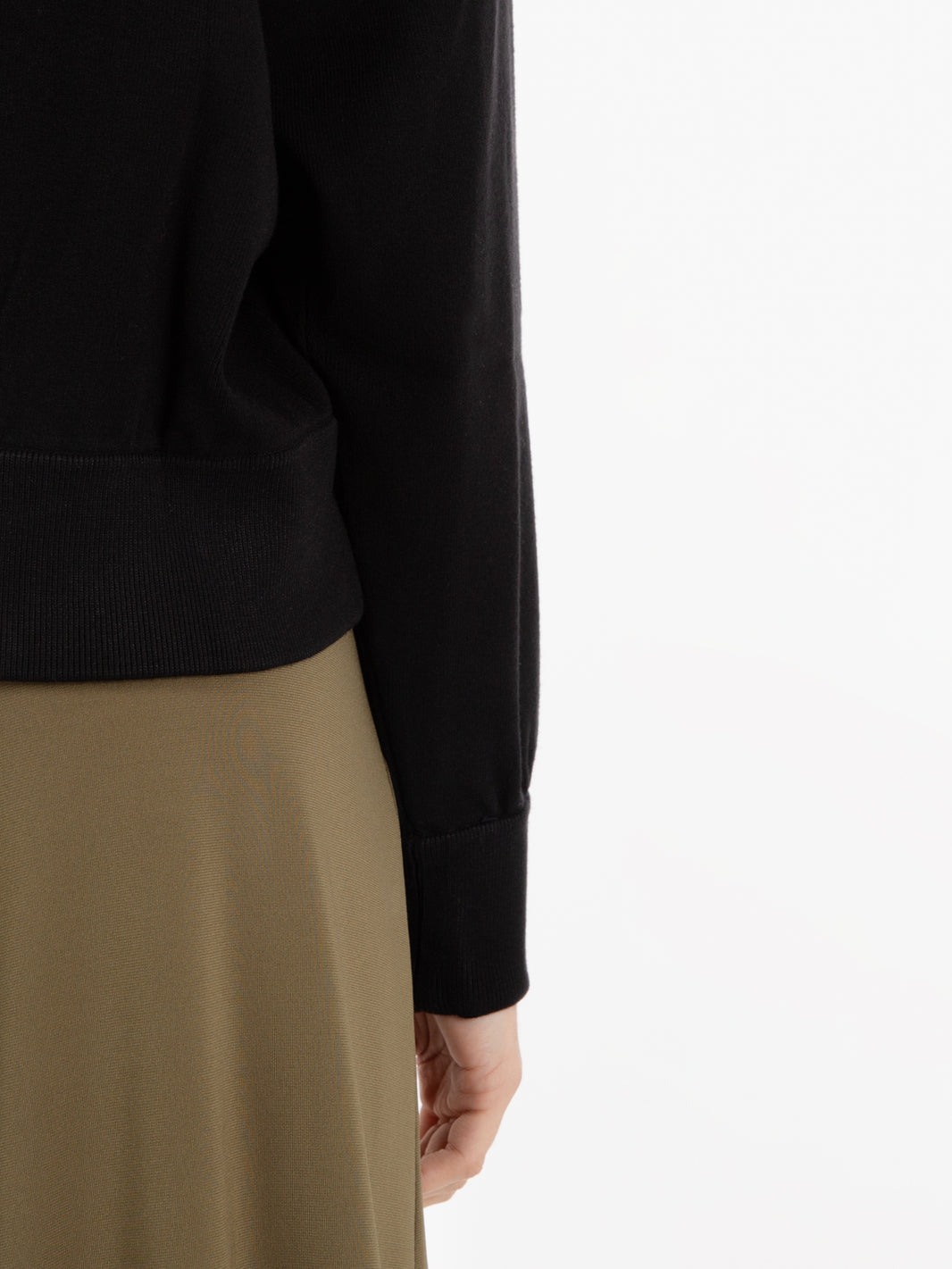 Black viscose crew neck sweater