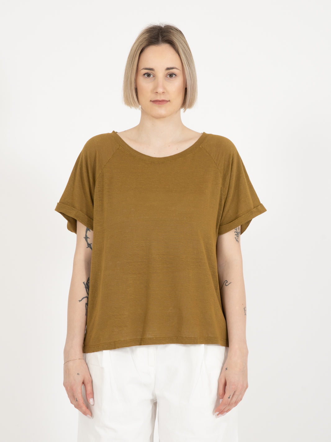 T-shirt in lino olio