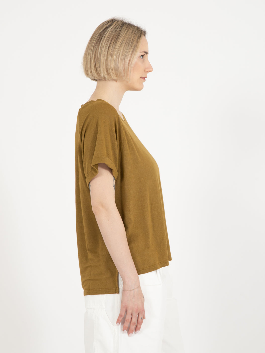 T-shirt in lino olio