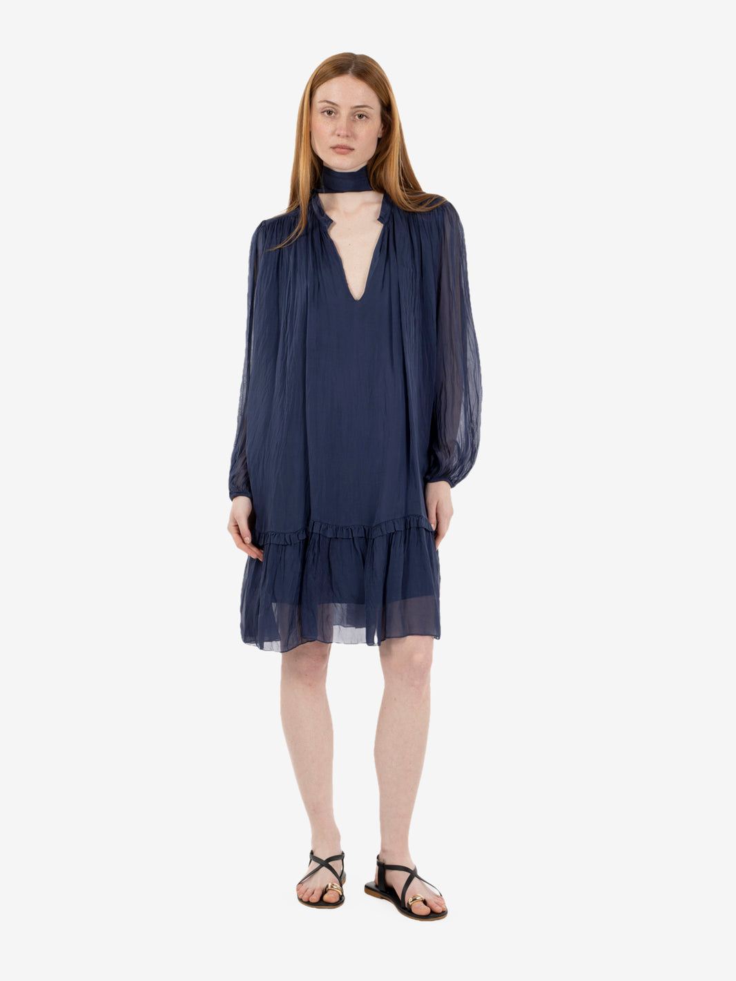 Short dress with blue belt