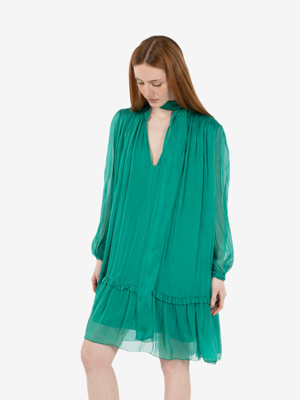 Short dress with emerald belt