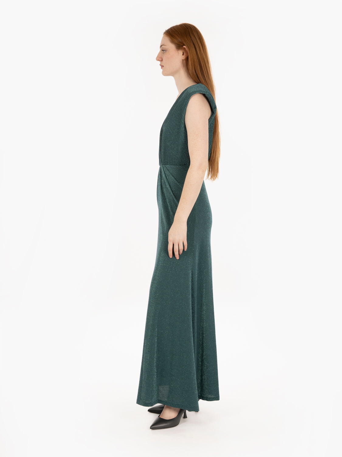 Long green sleeveless dress