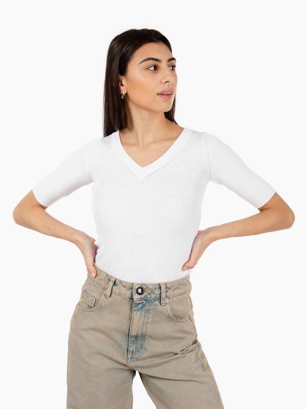 White ribbed tight-fitting shirt