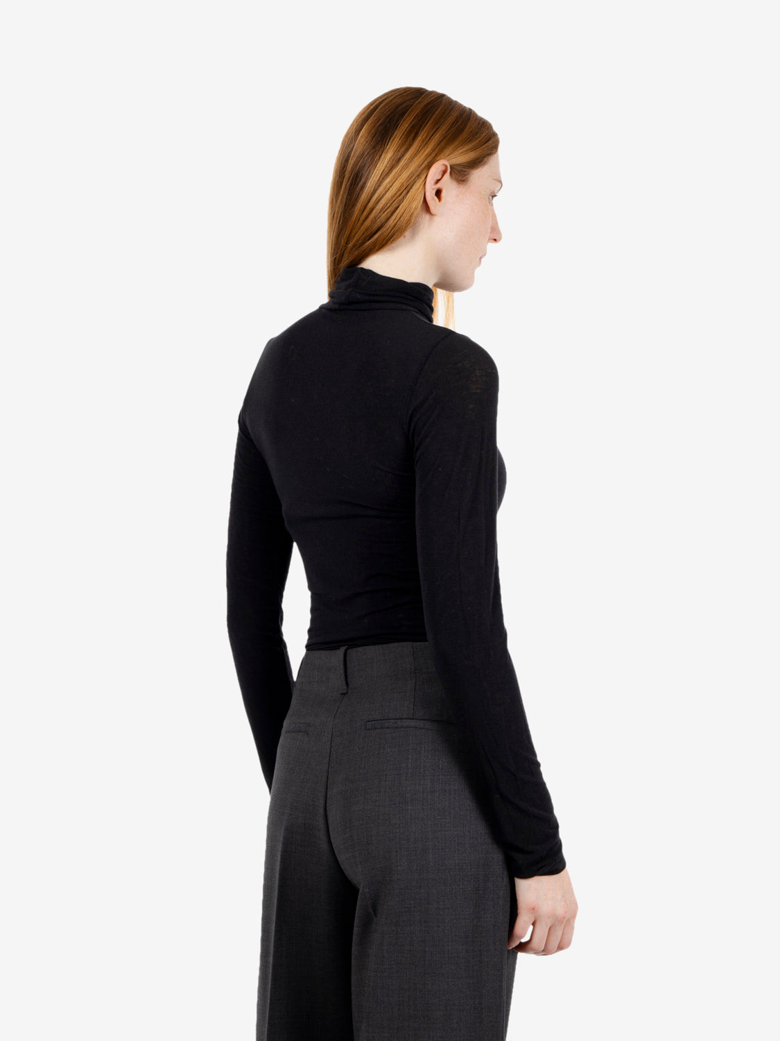 Maglia fina collo alto nero