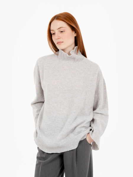 Maglione ampio collo alto grigio