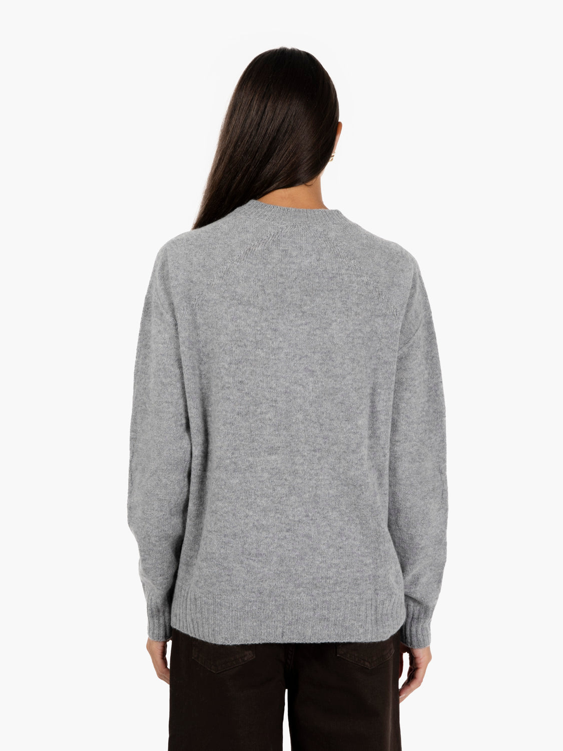 Maglione girocollo in lana e cashmere alluminio