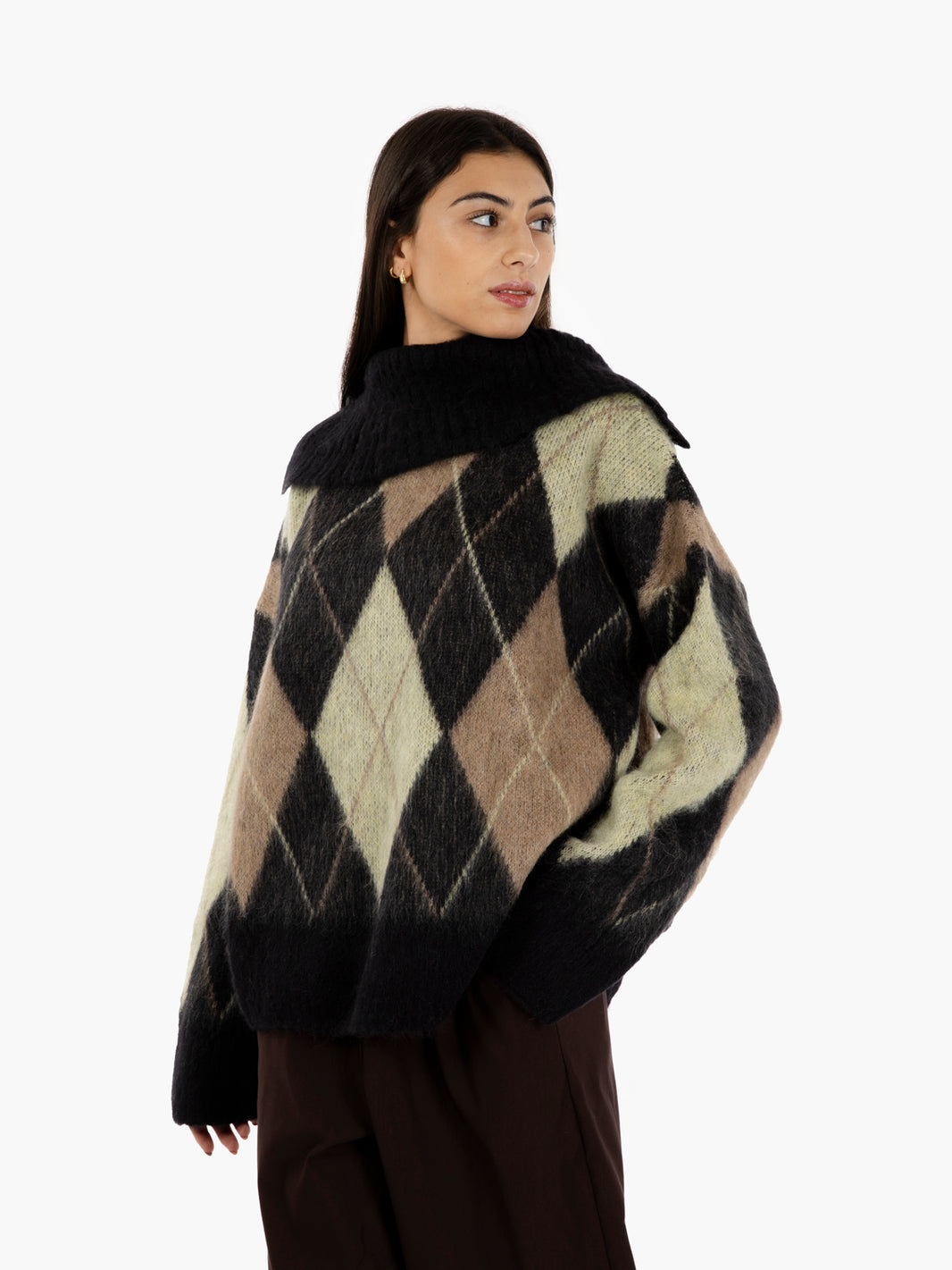 Maglione losanghe nero / castagna