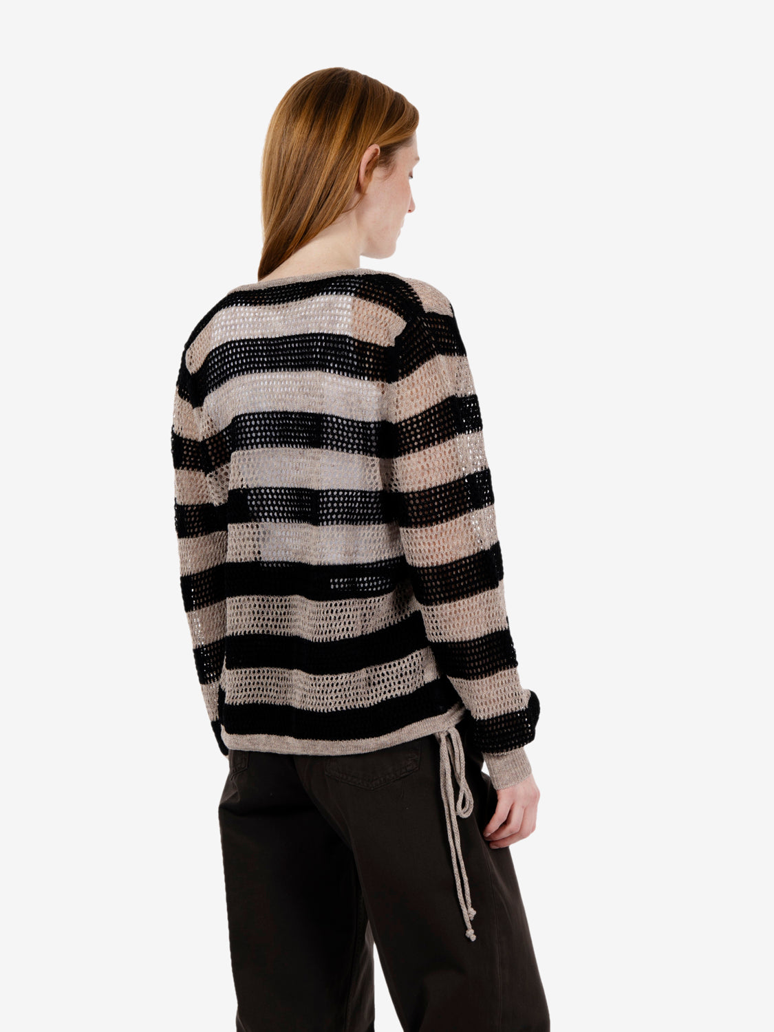 Openwork rope / black sweater
