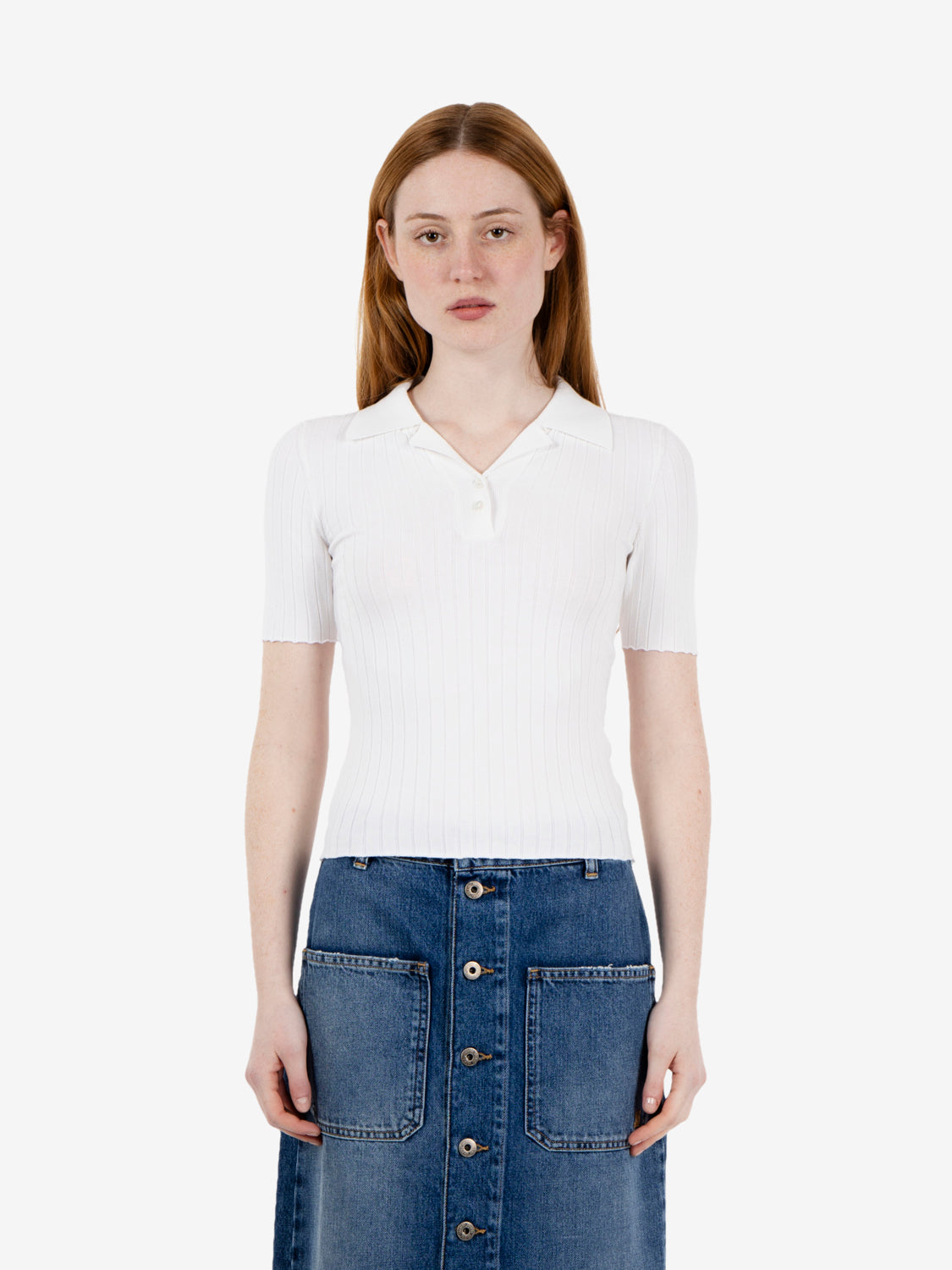 White ribbed short-sleeved polo shirt