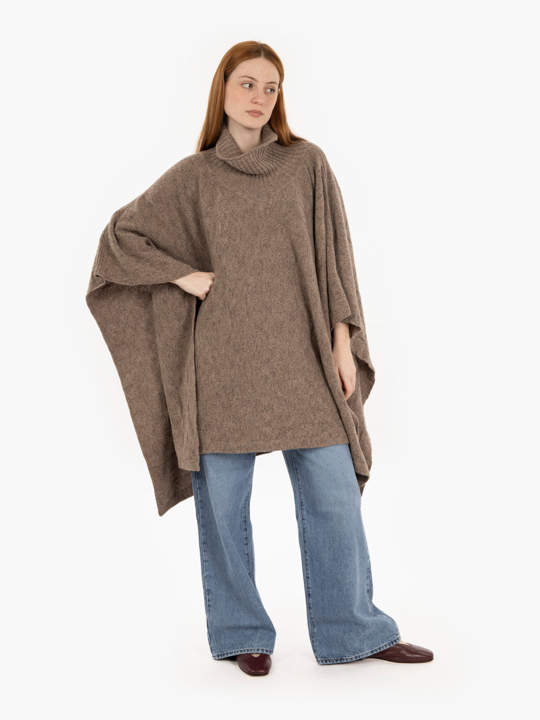 Poncho in lana nocciola