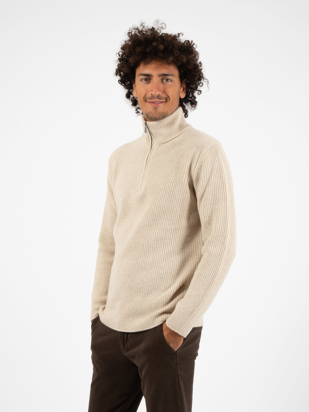 Maglione con collo alto e zip beige