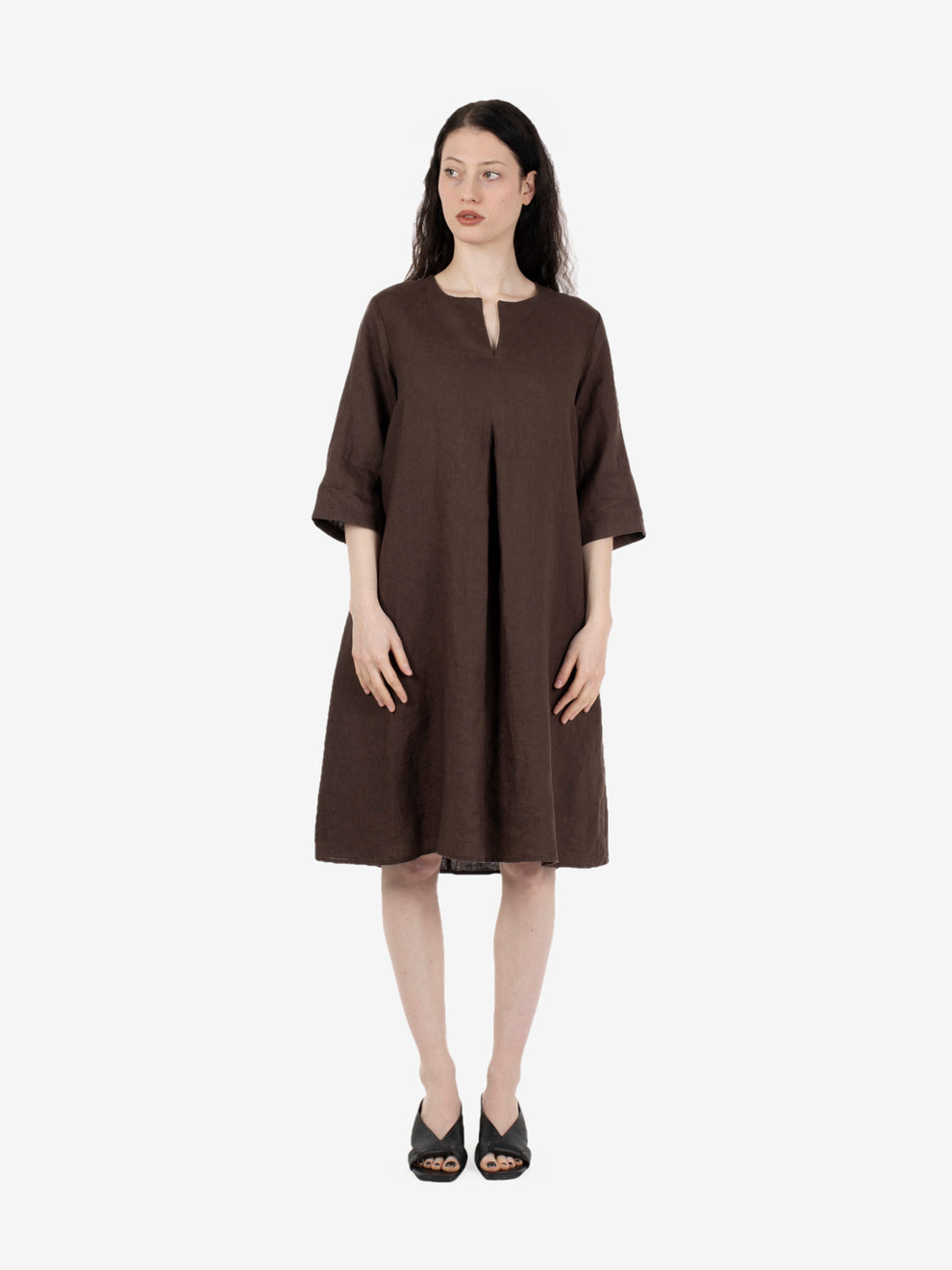 Midi dress in dark brown linen