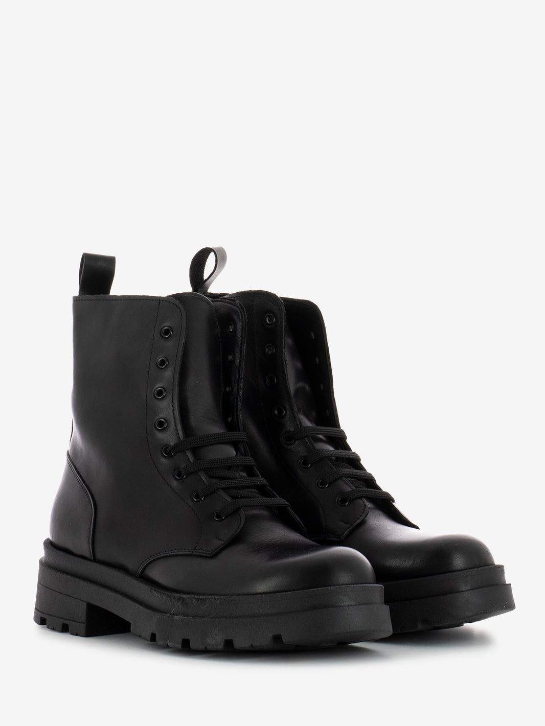Black tank zip amphibians