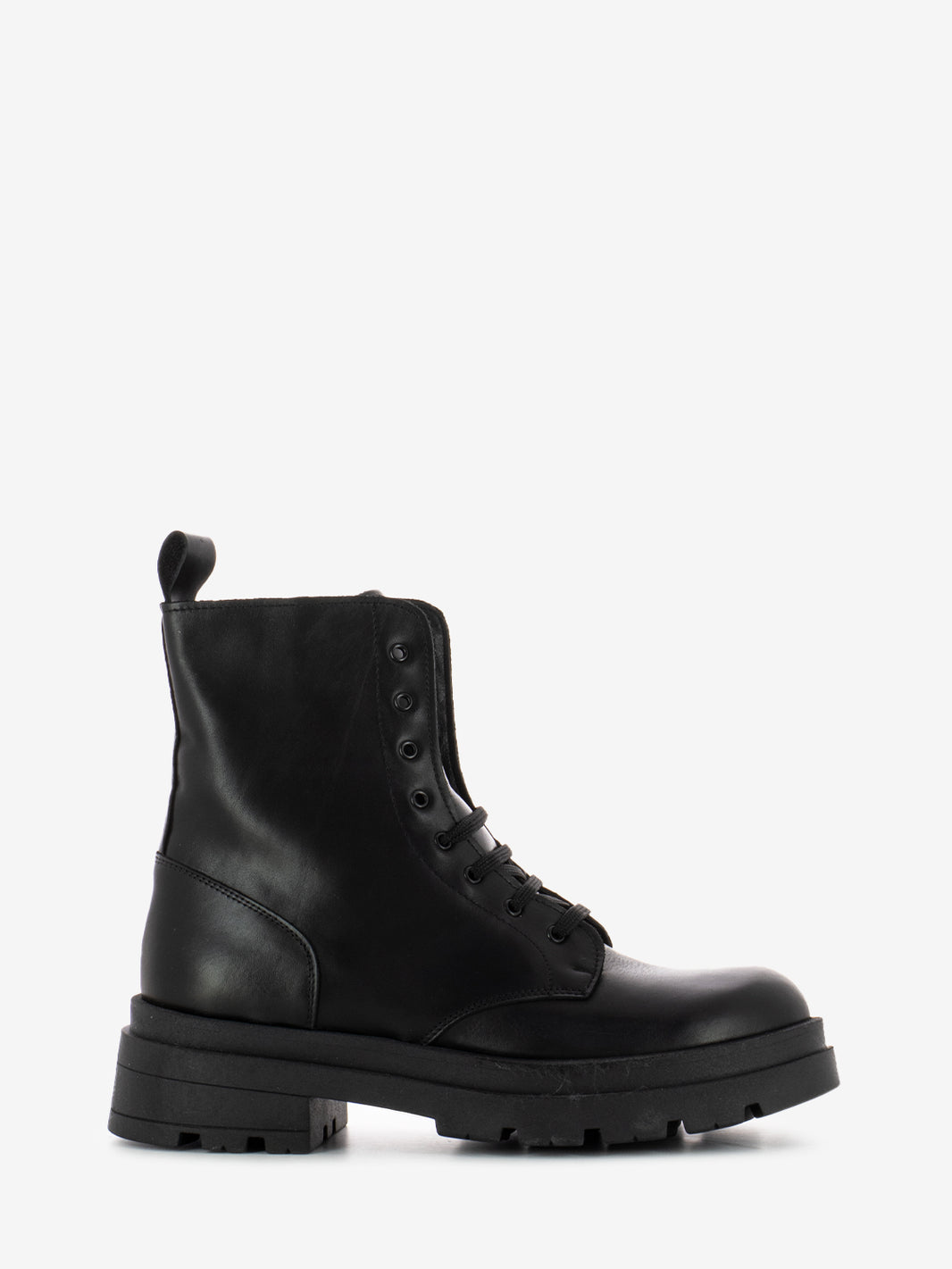 Black tank zip amphibians