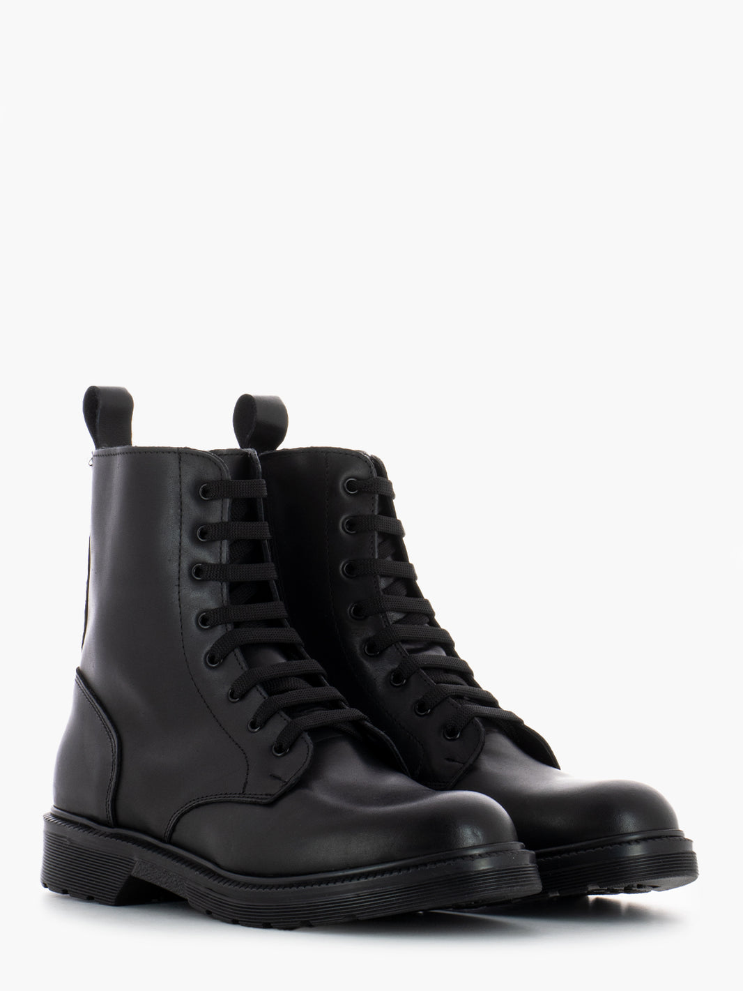 Anfibio in pelle con zip nero