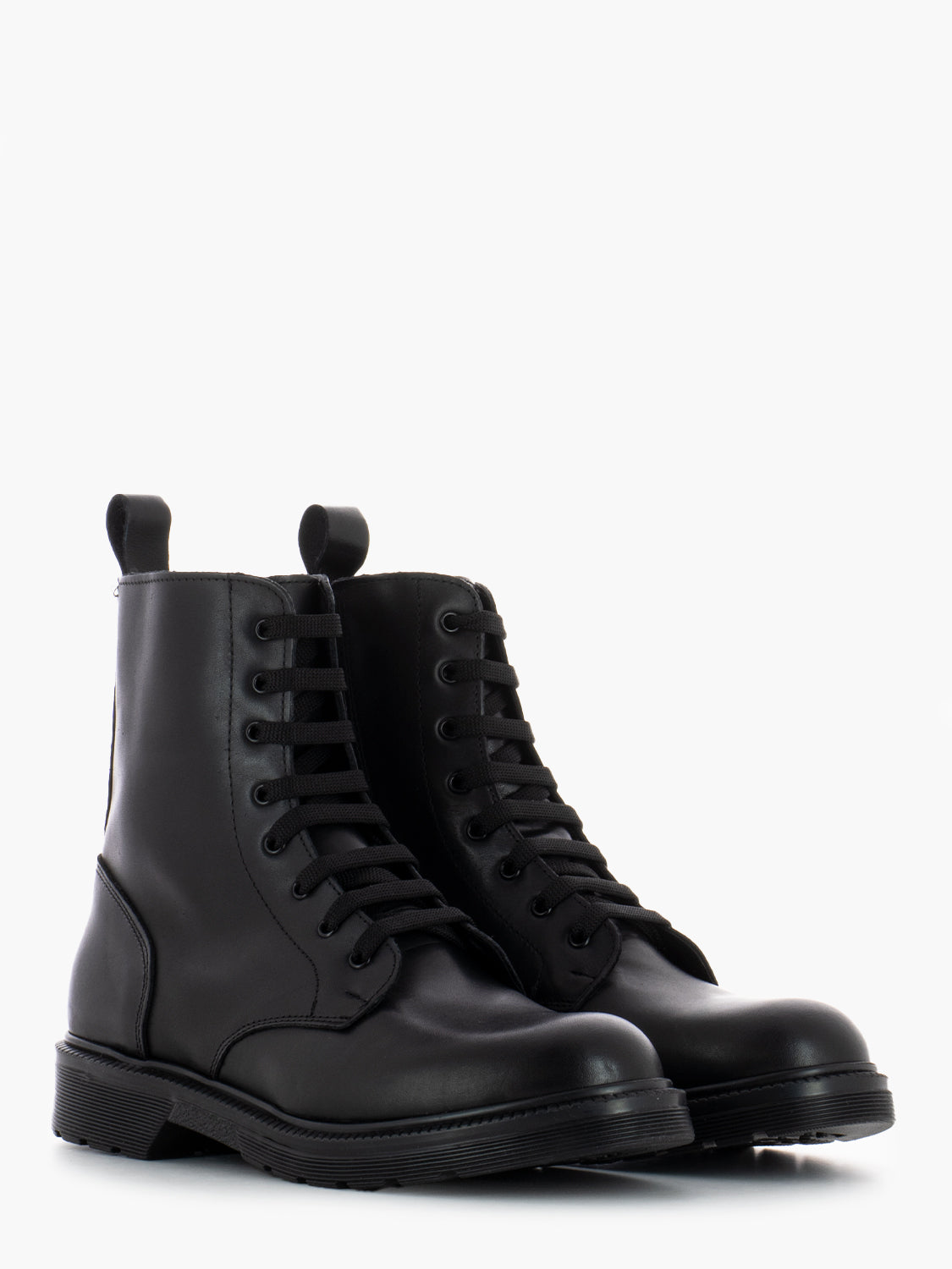 Anfibio in pelle con zip nero