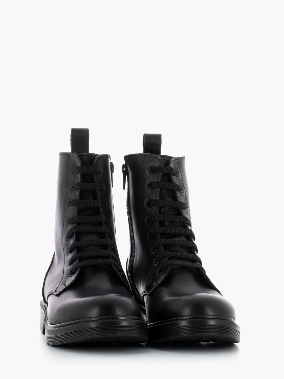 Anfibio in pelle con zip nero