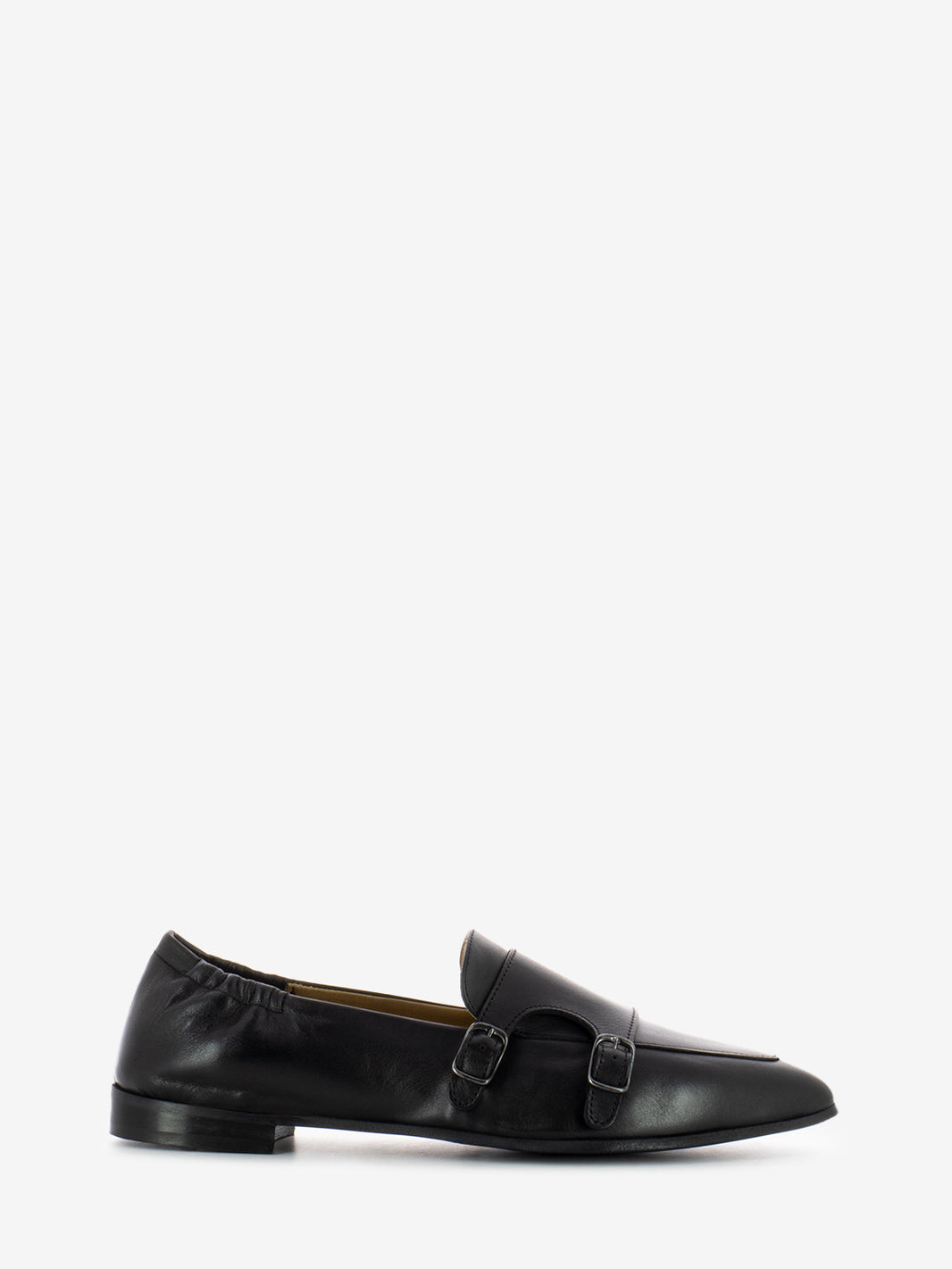Pointed ballerina with black back band