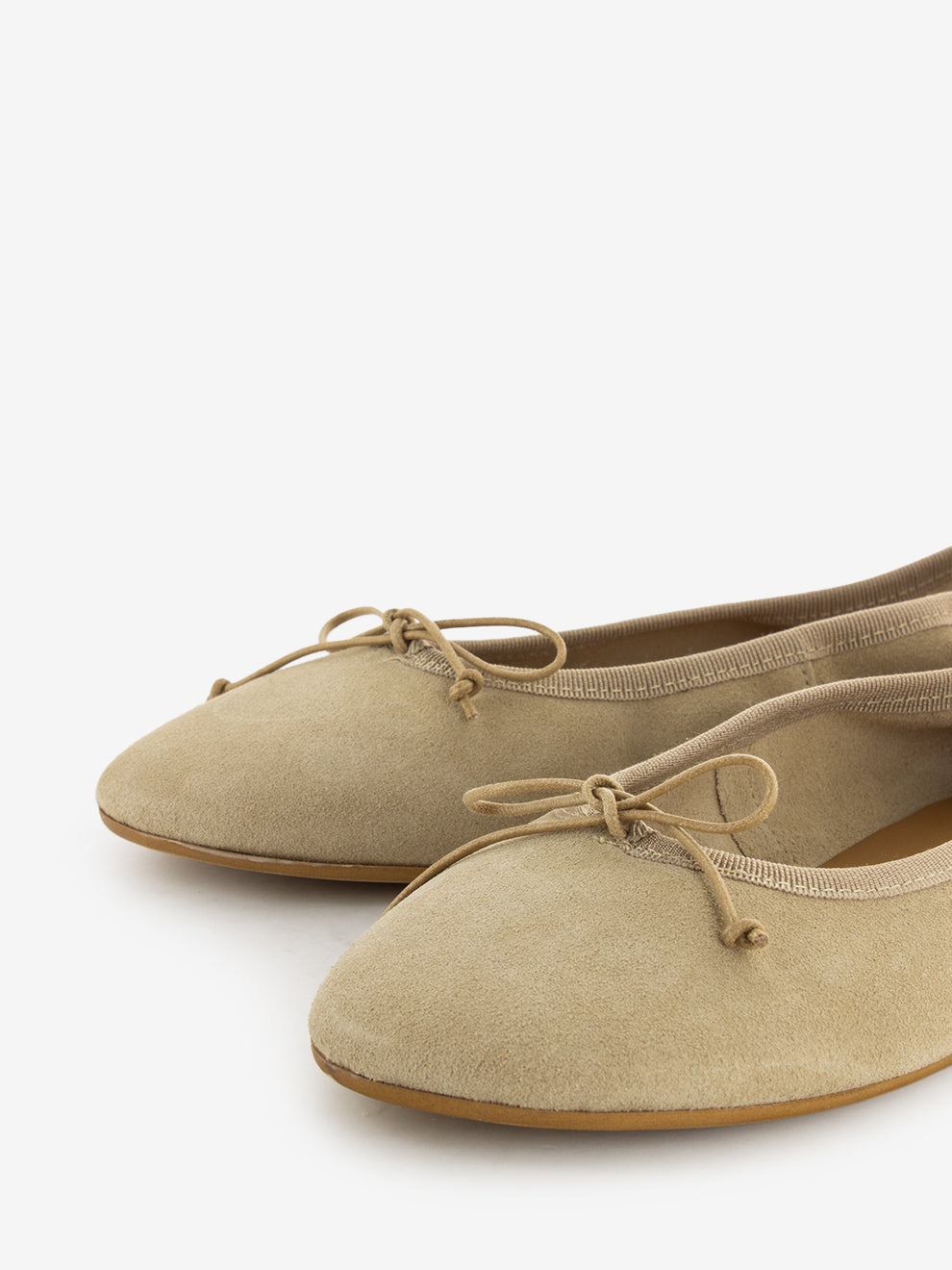 Suede ballerina foundation