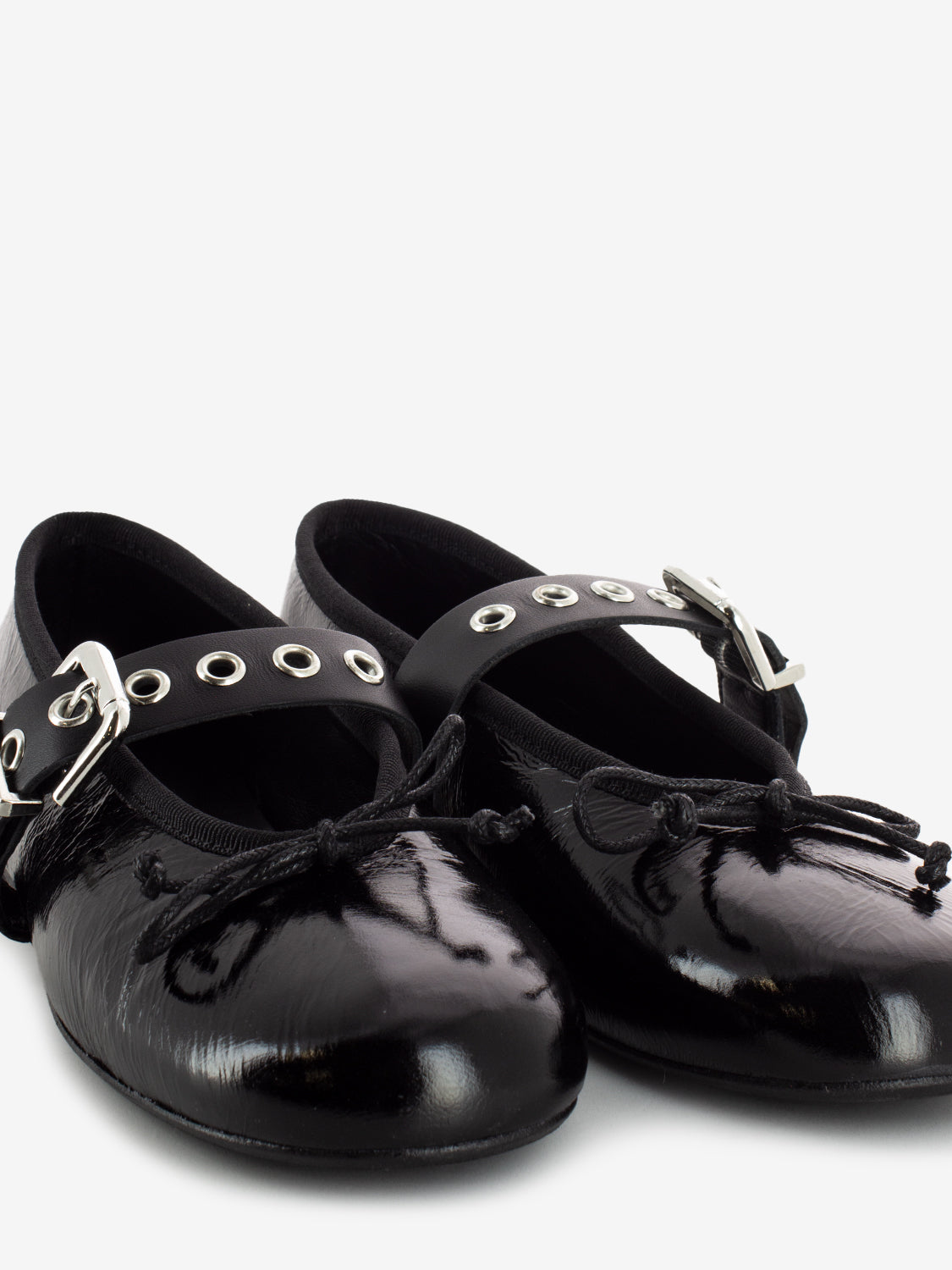 Black naplak ballerinas