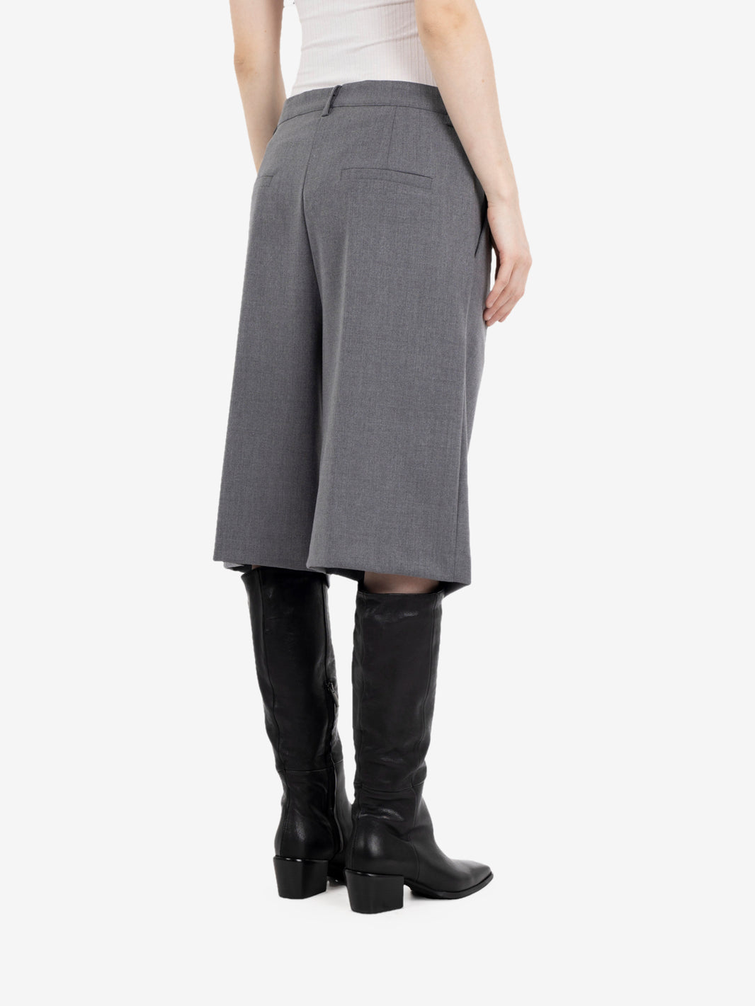 Bermuda con pinces light grey
