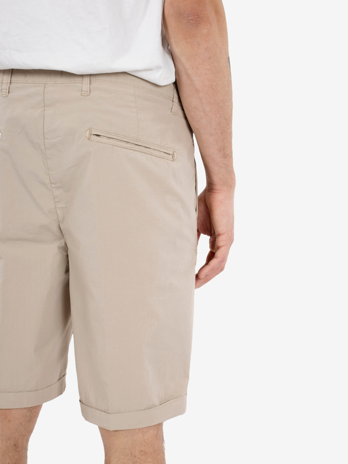 Sand Marte pleated shorts