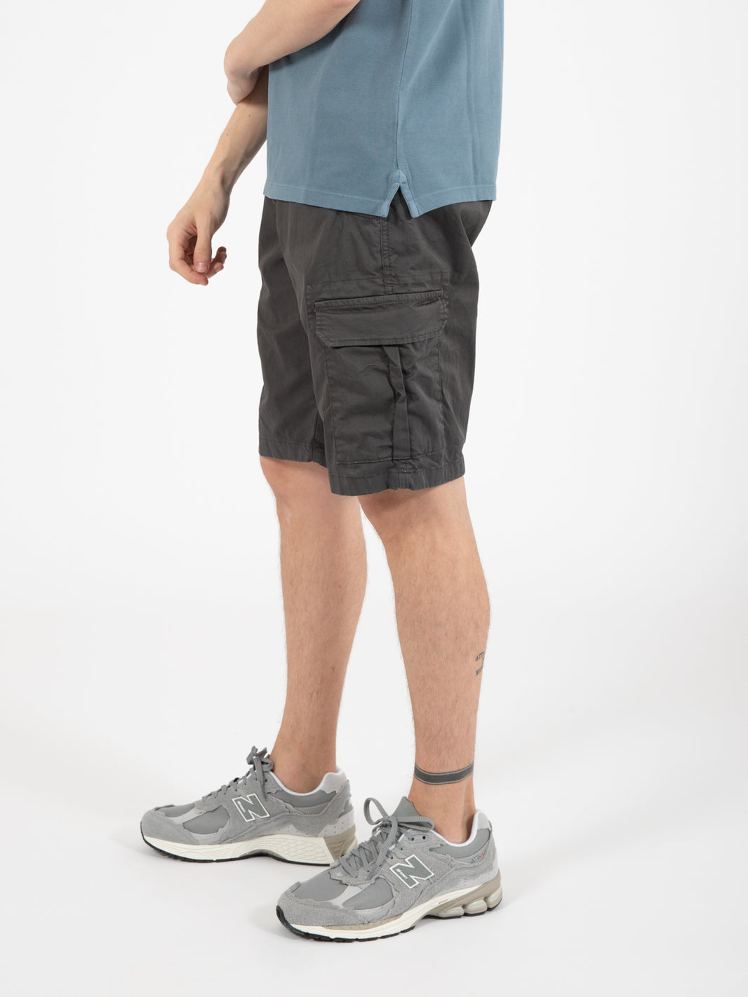 Easy Bermuda with anthracite pockets