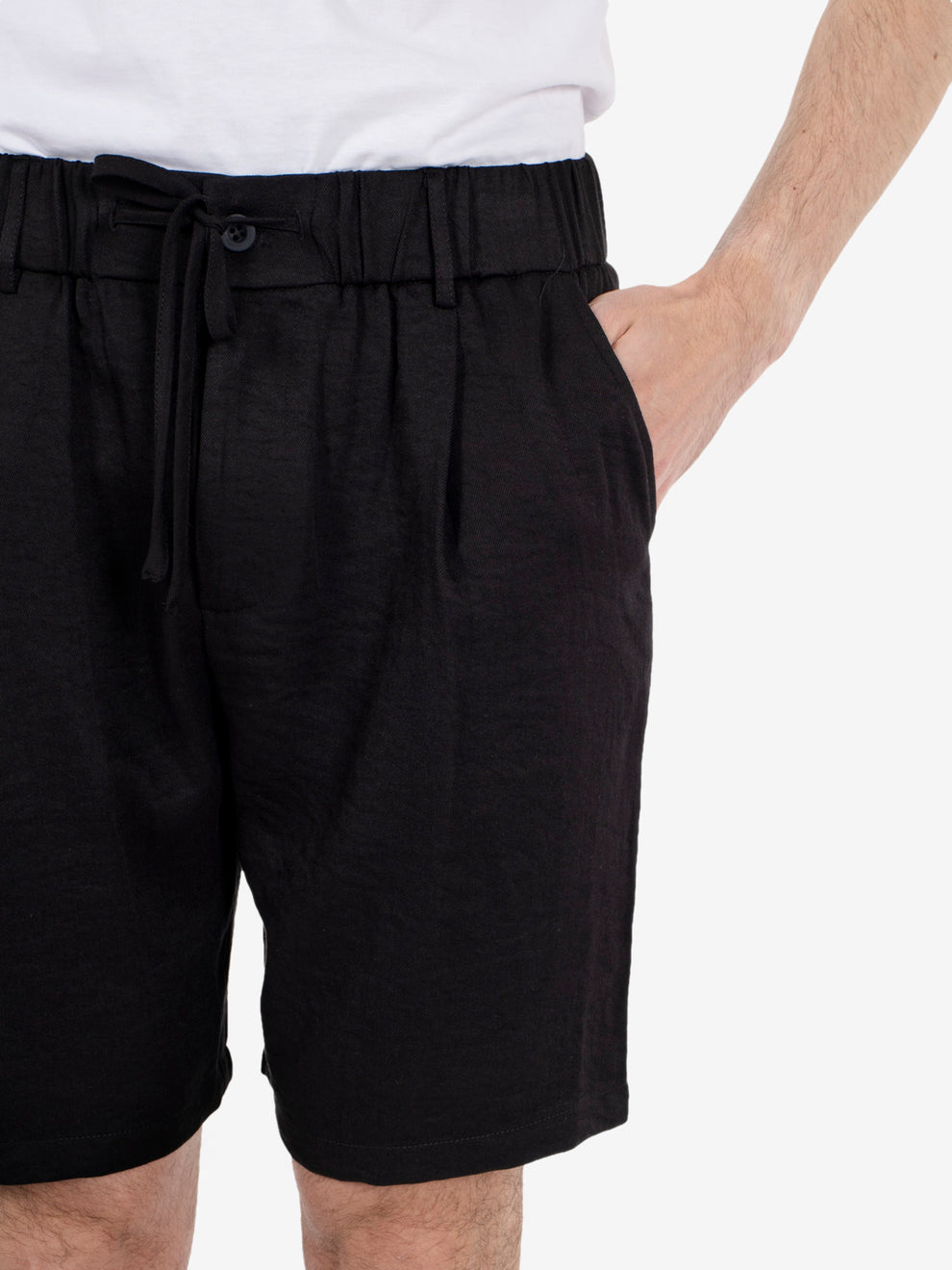 Black linen-look Bermuda shorts