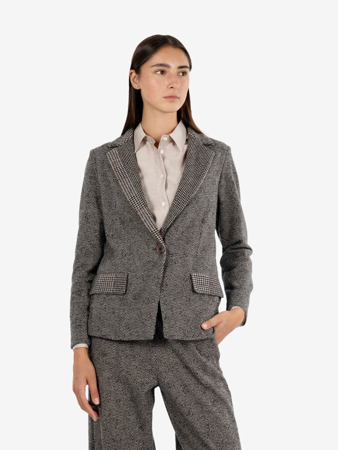 Black houndstooth blazer