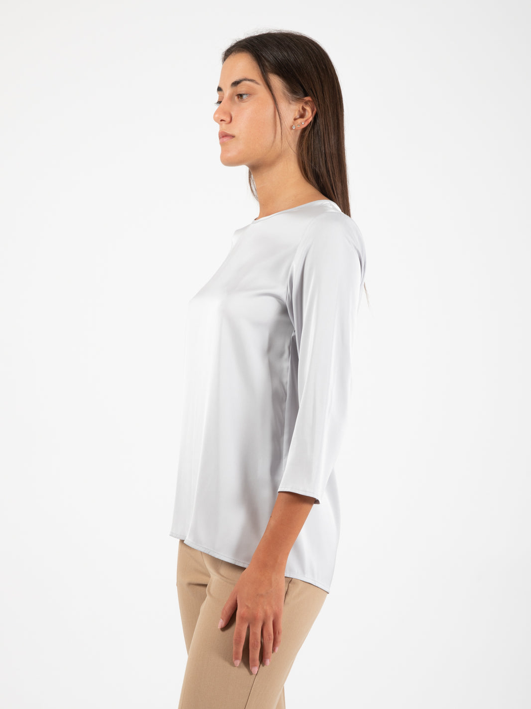 Blusa girocollo raso grigio perla