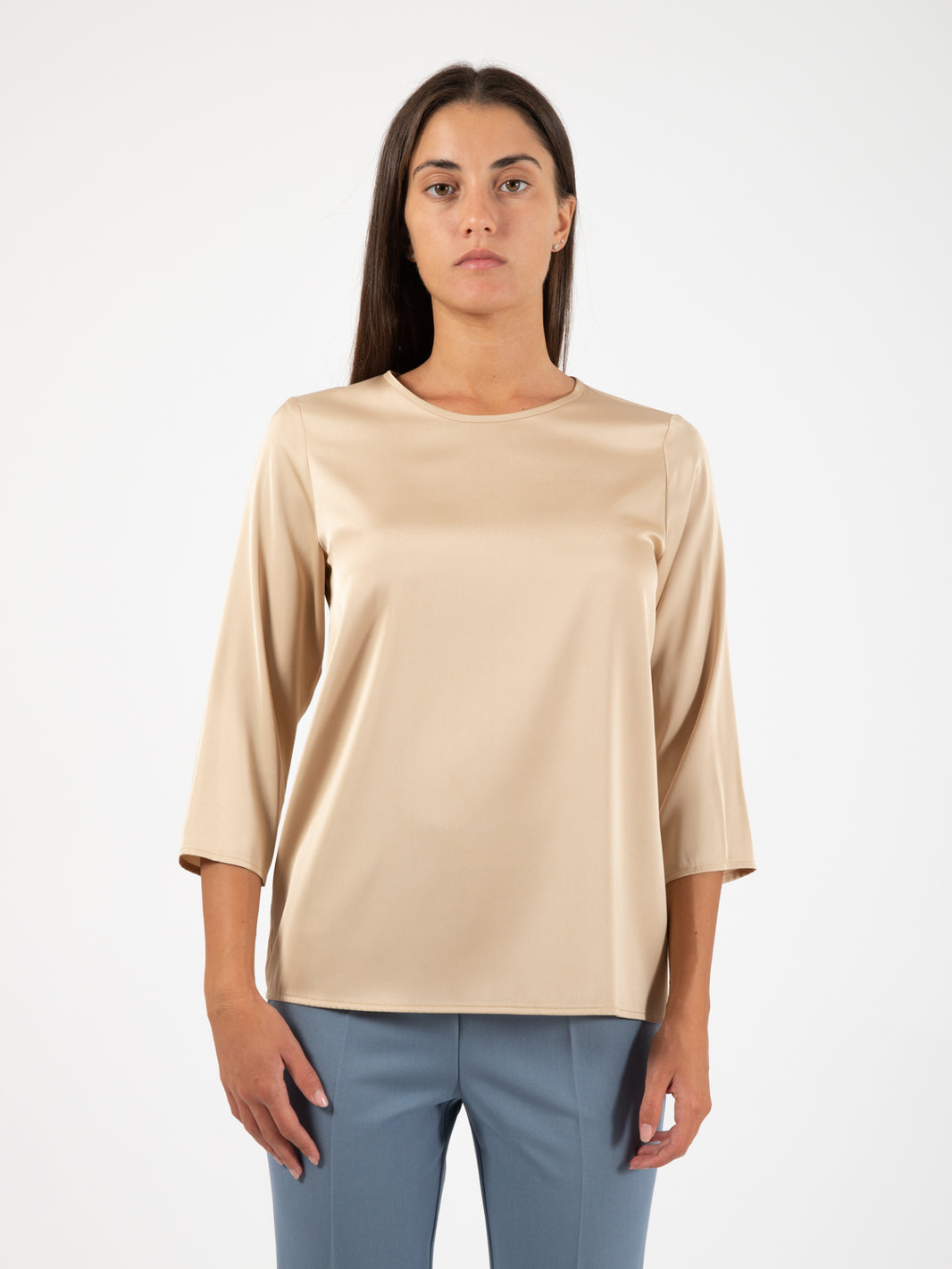 Blusa girocollo raso nocciola