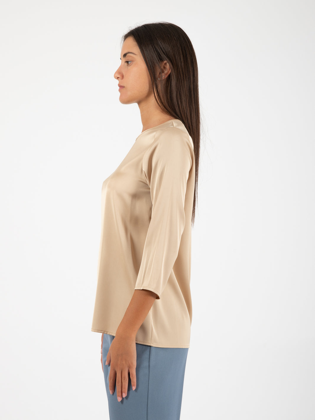 Blusa girocollo raso nocciola