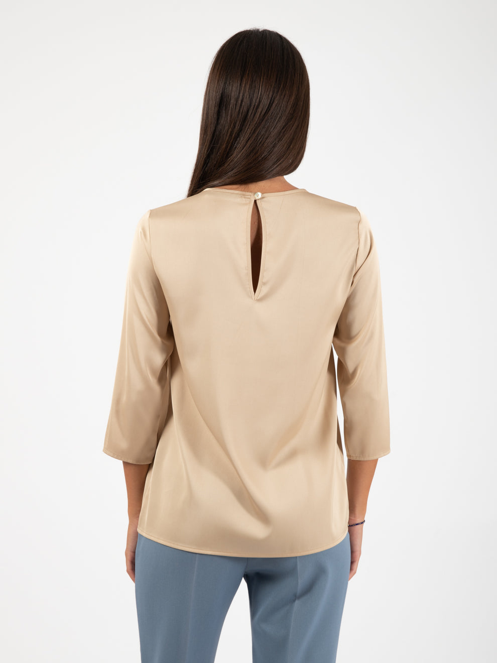 Blusa girocollo raso nocciola