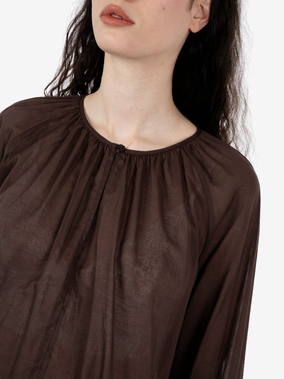 Blusa mussola crop moro