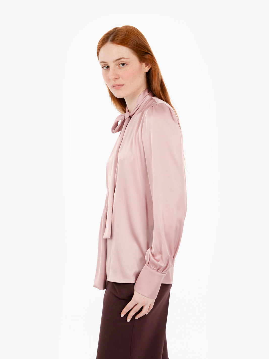 Camicia con fiocco rosa