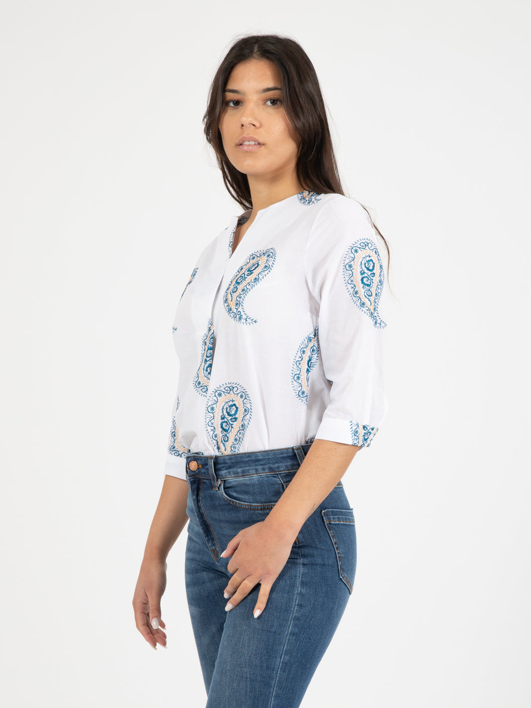 Camicia Imola con ricami bianca