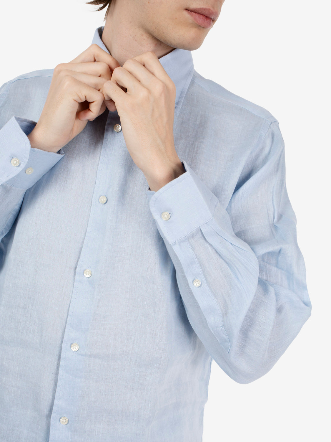 Camicia in lino celeste