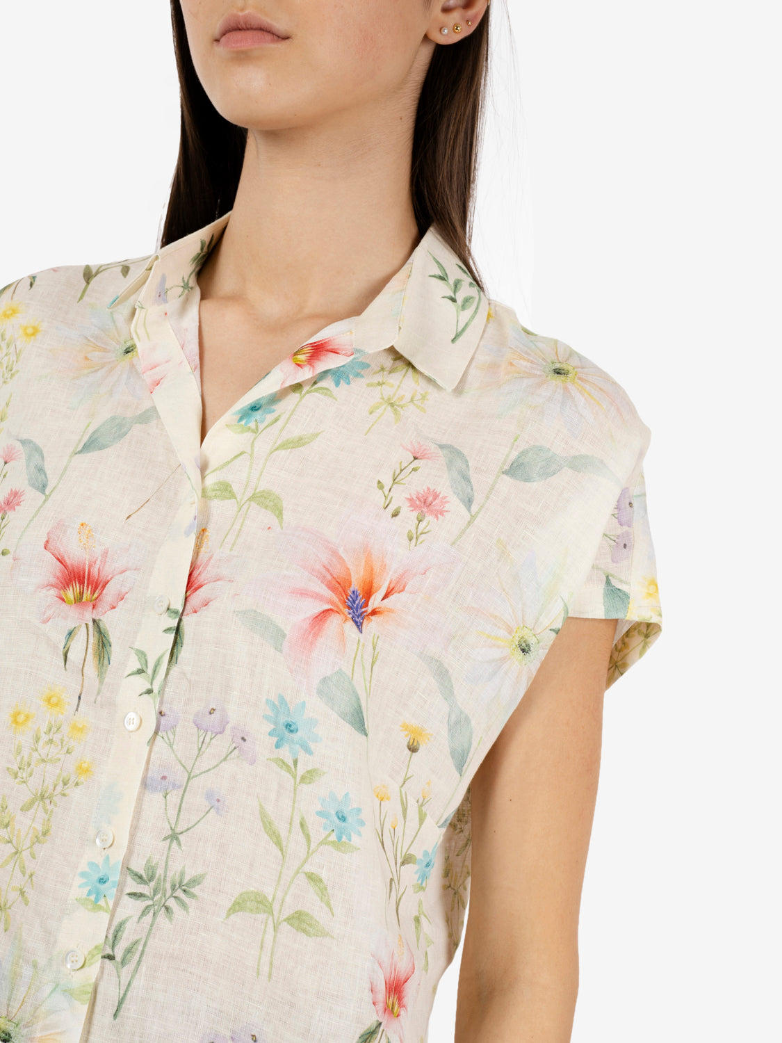 Linen shirt with floral pattern