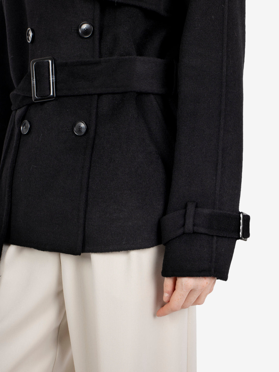 Cappotto corto con fusciacca black