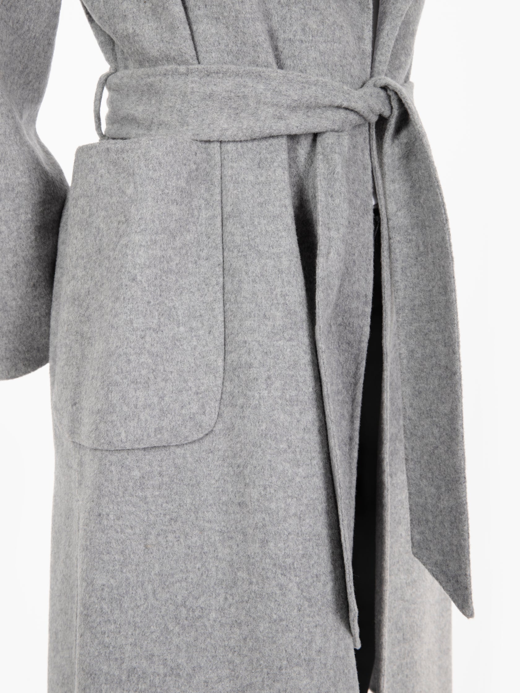 Cappotto lungo con cintura grigio