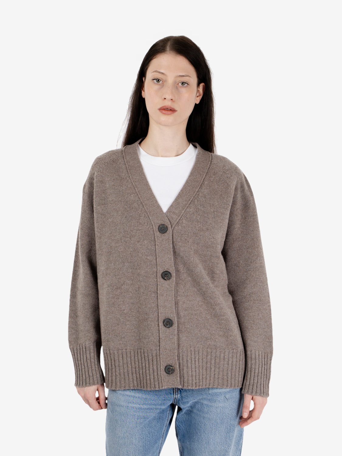 Cardigan over in lana visone