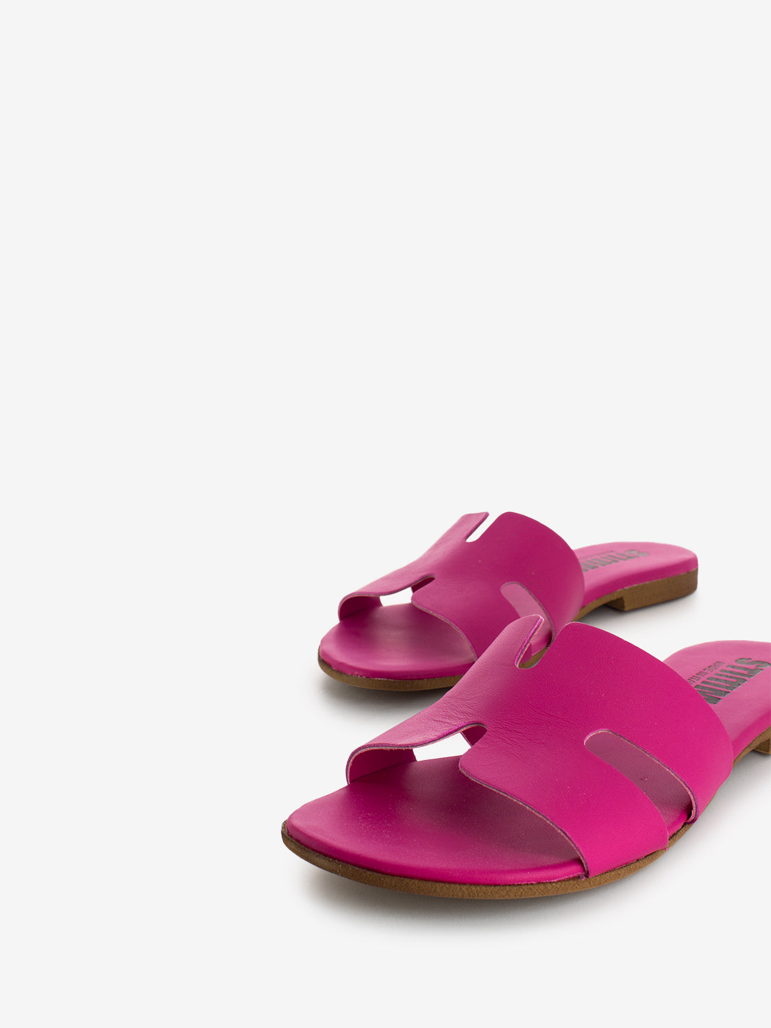 H slipper in fuchsia nappa