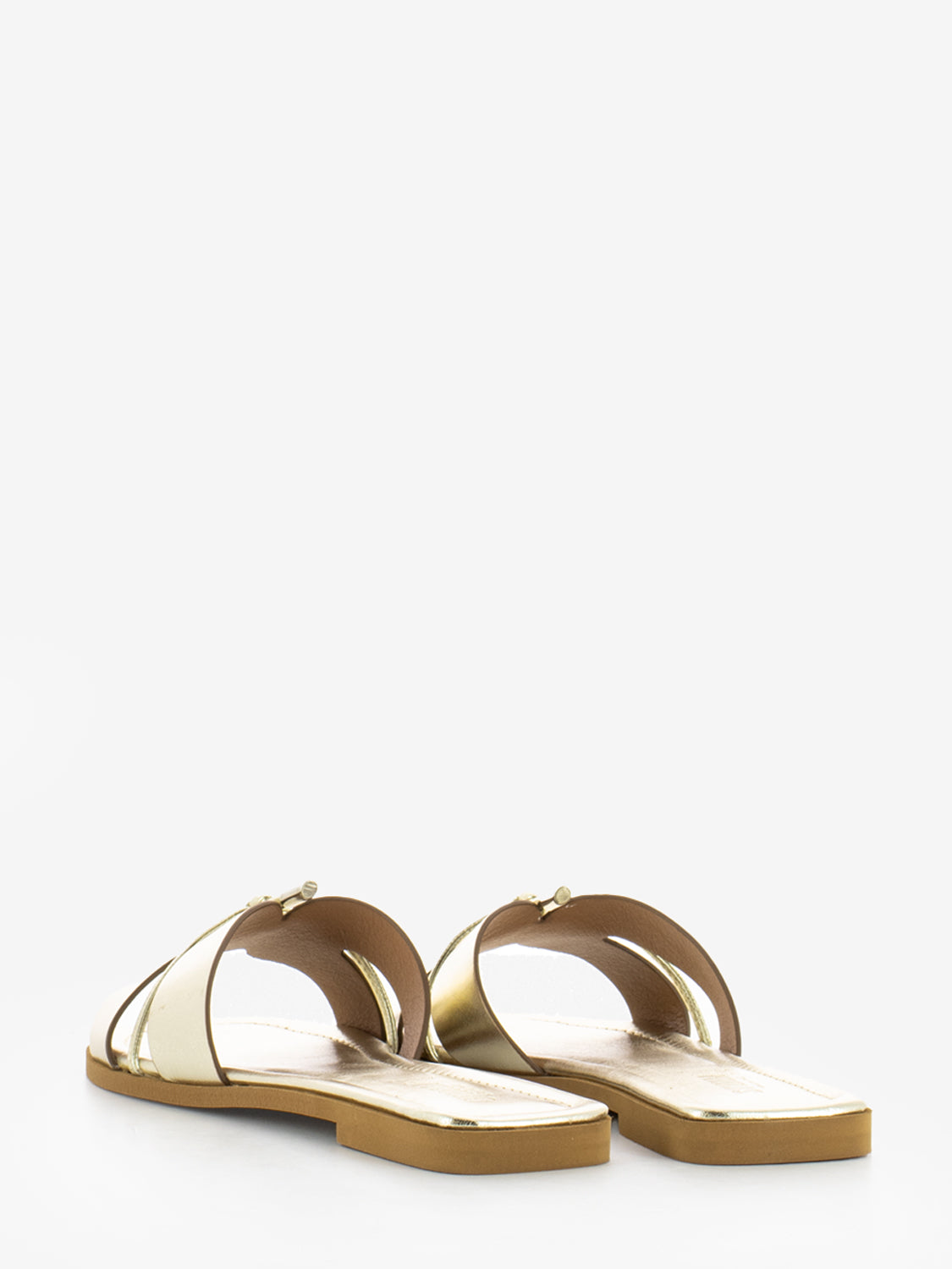 Platinum laminated leather slipper
