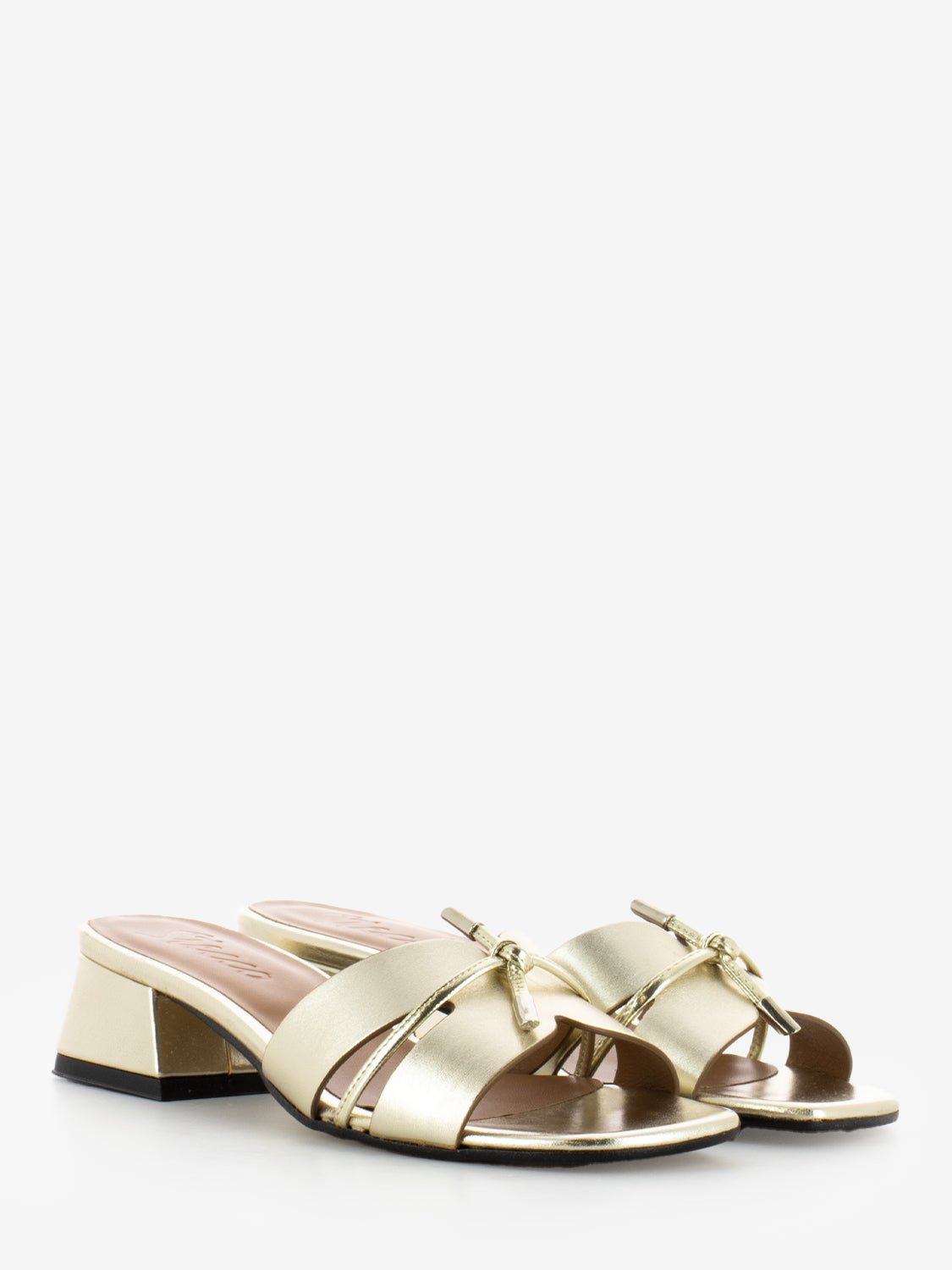 Platinum leather slipper